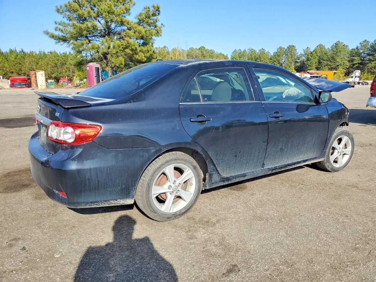 2013 TOYOTA COROLLA BASE photo 3