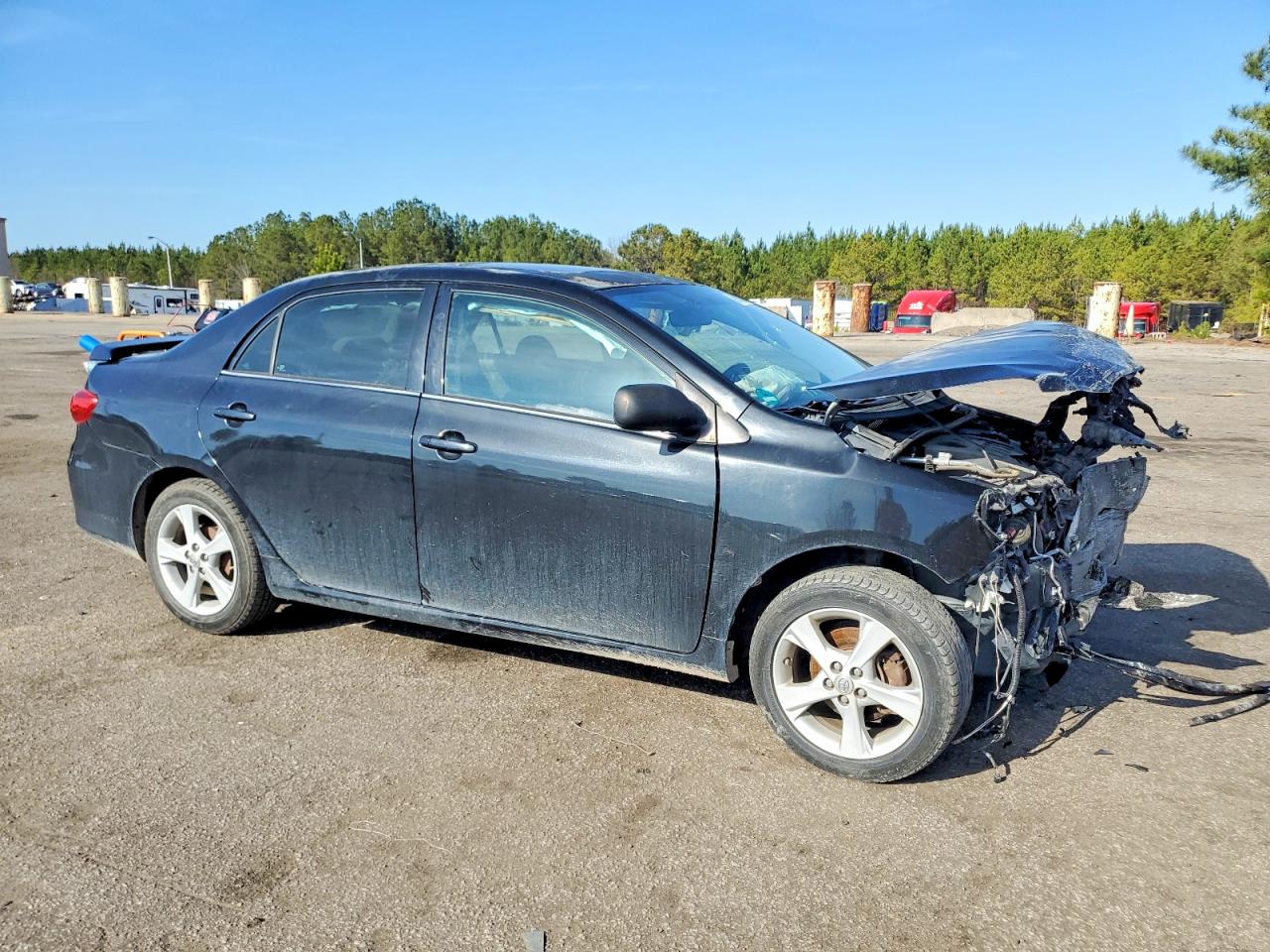 2013 TOYOTA COROLLA BASE photo 4