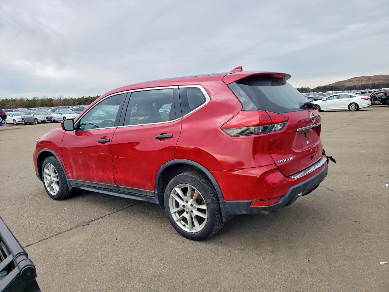 2017 NISSAN ROGUE S photo 4