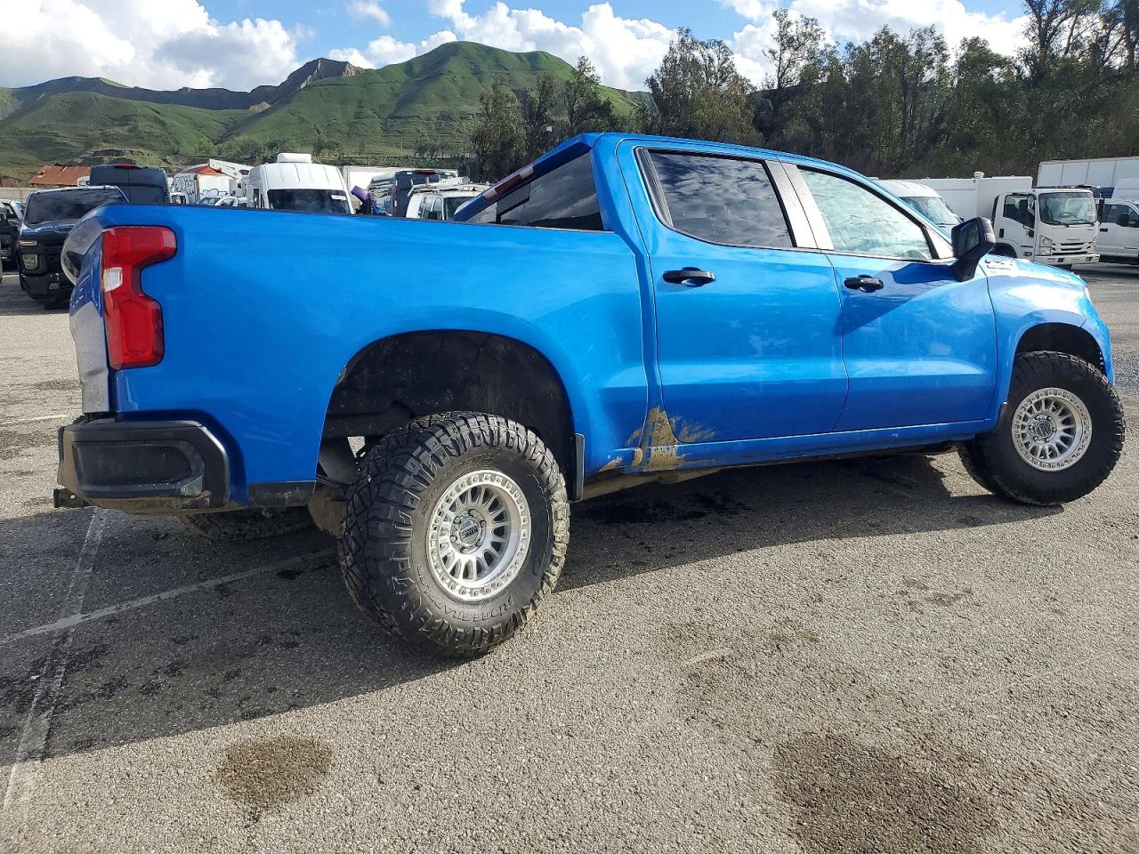 2025 CHEVROLET SILVERADO K1500 LT TRAIL BOSS photo 3