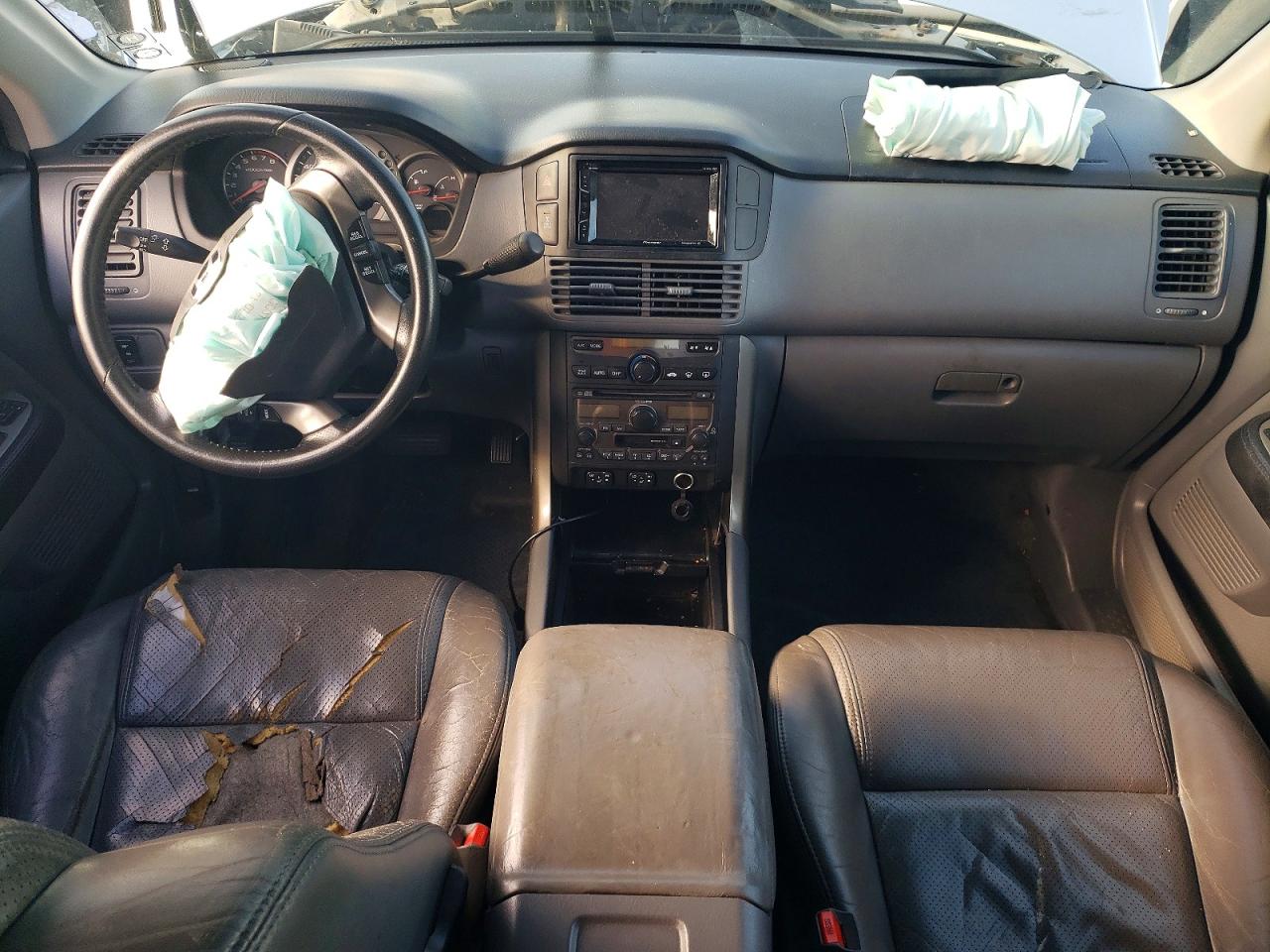 2004 HONDA PILOT EXL photo 8