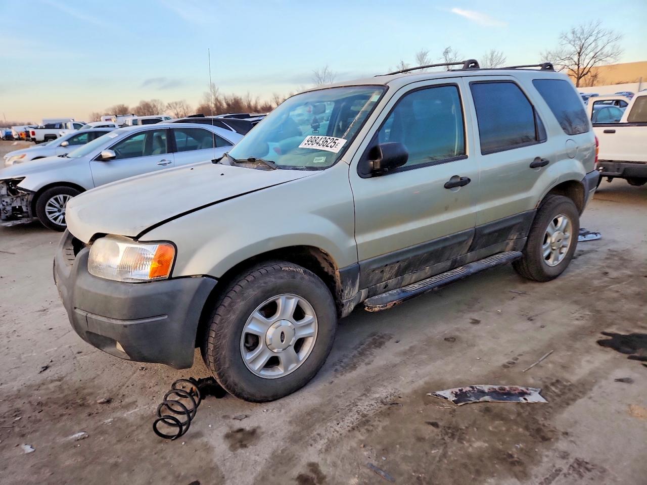 2004 FORD ESCAPE