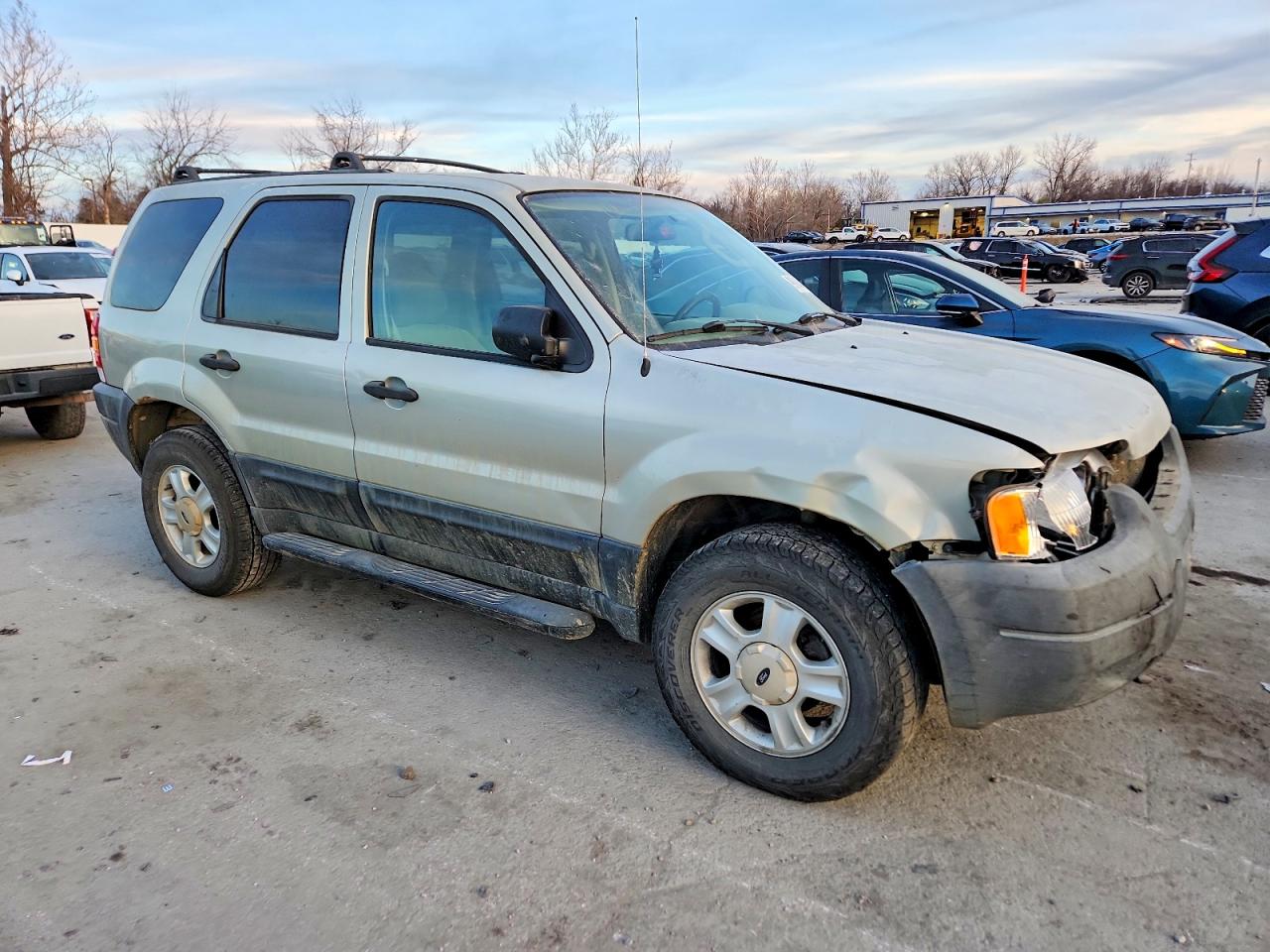 2004 FORD ESCAPE XLT photo 7