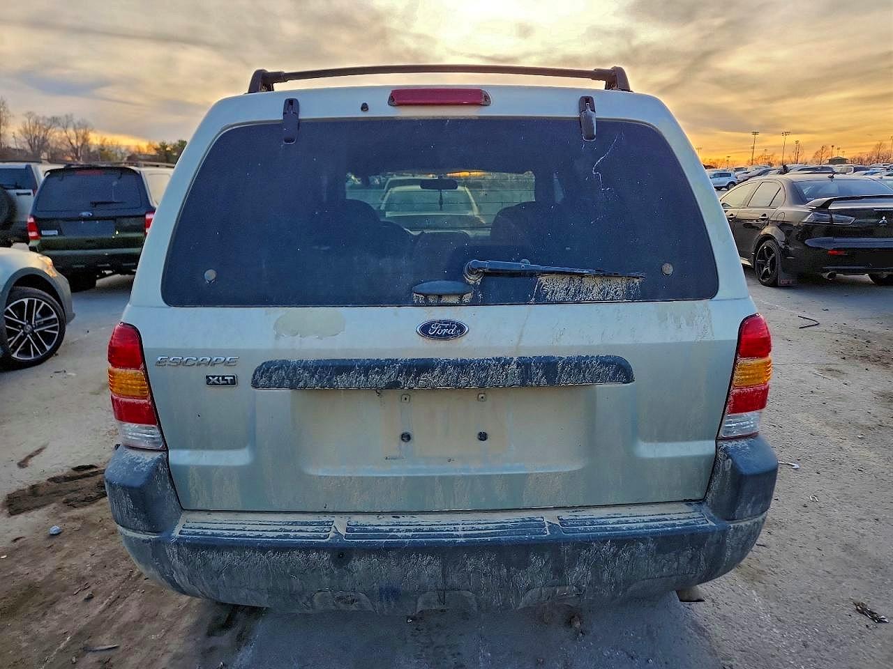 2004 FORD ESCAPE XLT photo 11