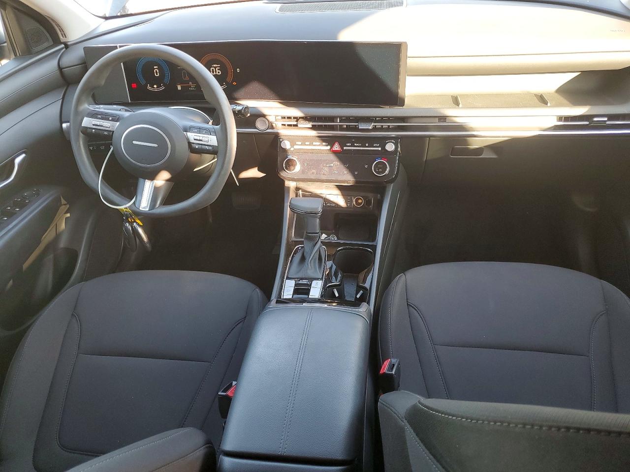2025 HYUNDAI TUCSON SEL photo 8