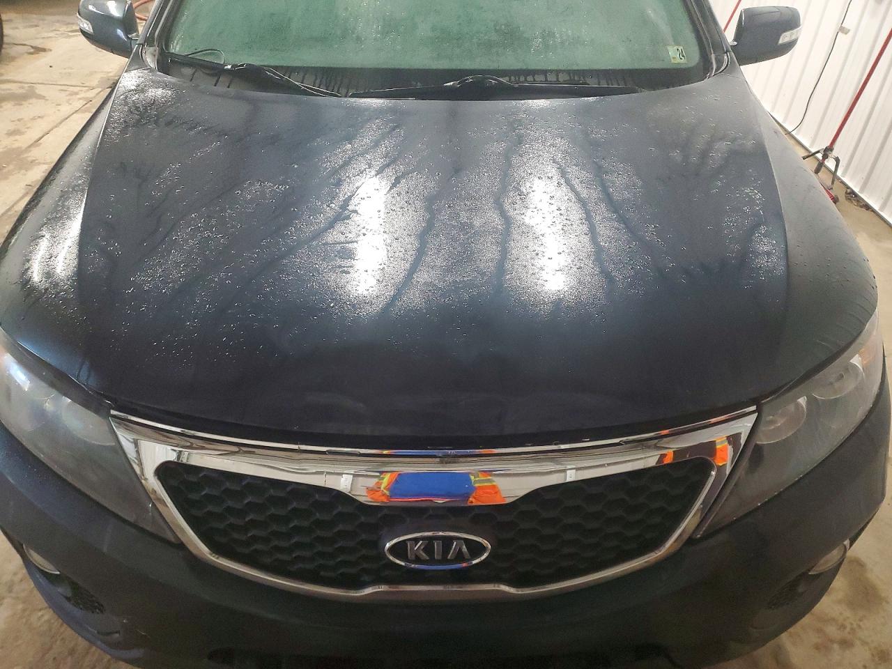 2013 KIA SORENTO LX photo 12