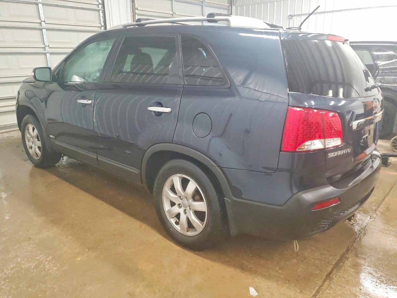 2013 KIA SORENTO LX photo 2