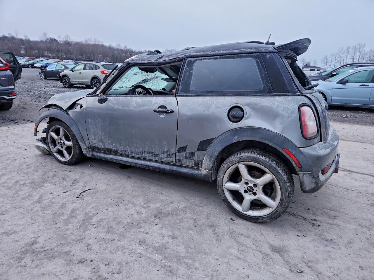 2010 MINI COOPER S photo 2