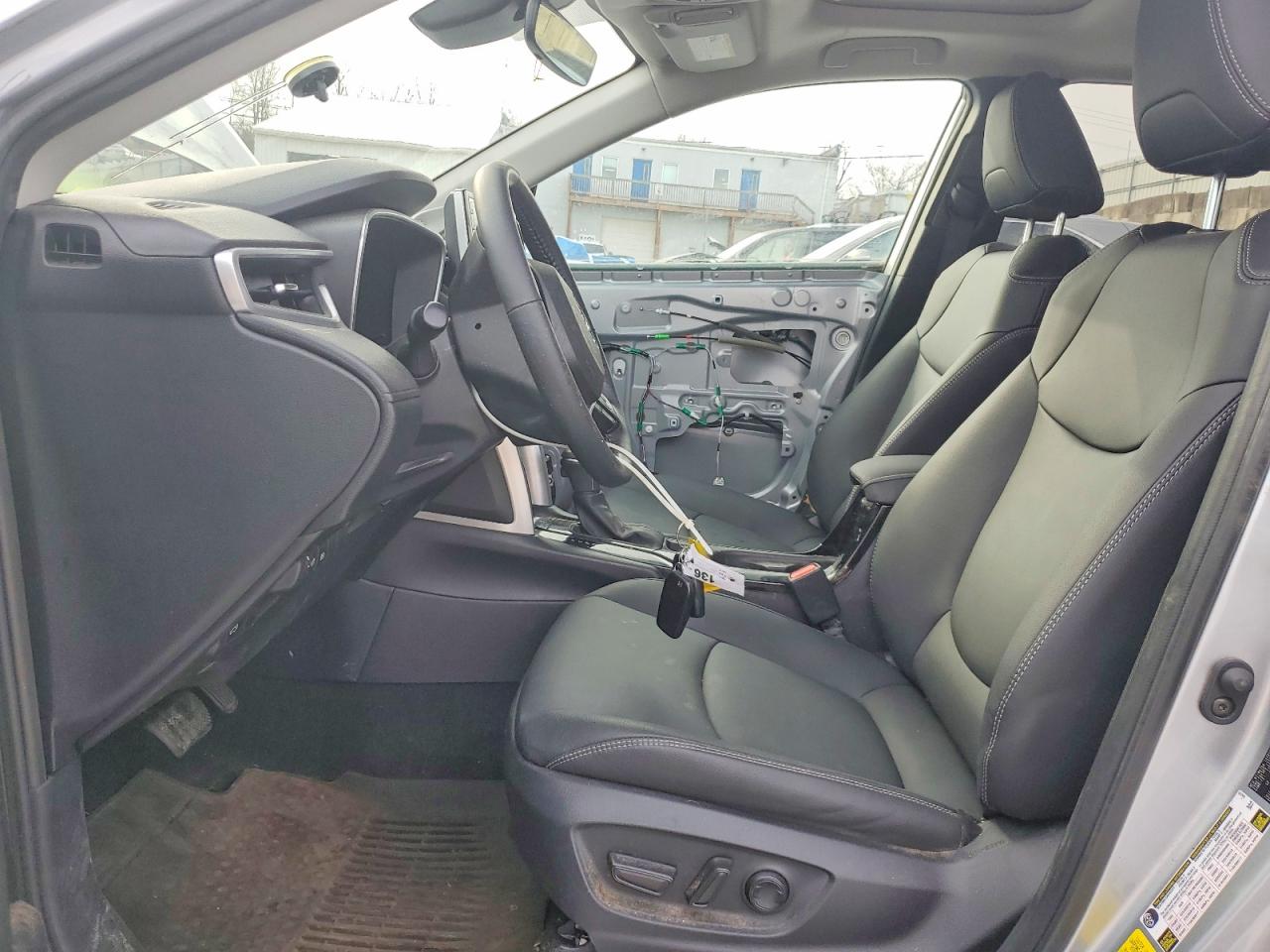 2022 TOYOTA COROLLA CROSS XLE photo 7