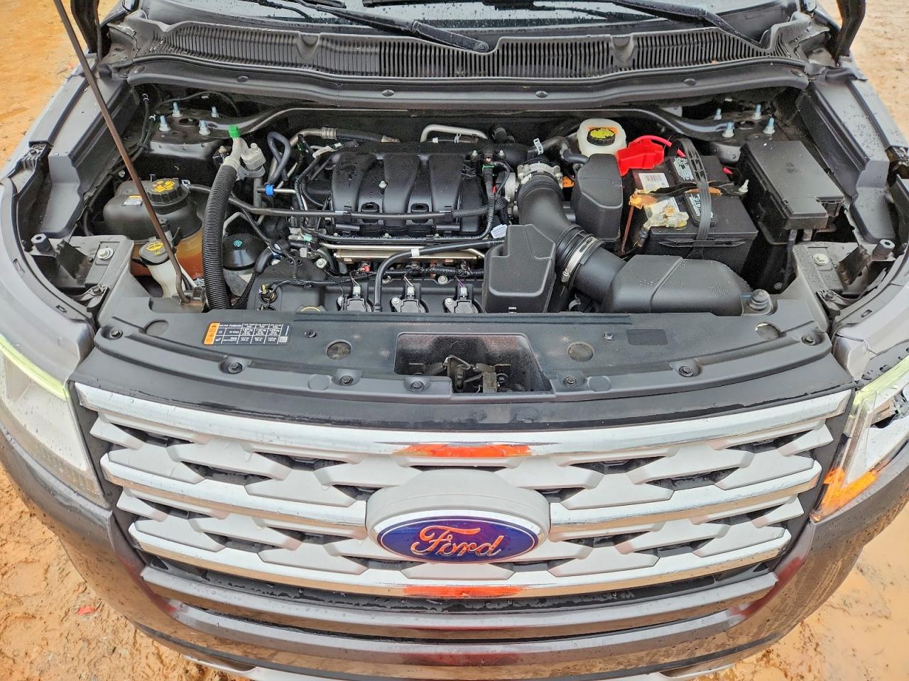 2019 FORD EXPLORER XLT photo 12