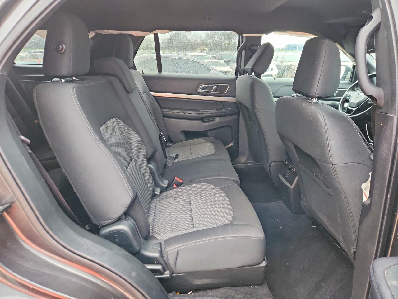 2019 FORD EXPLORER XLT photo 11