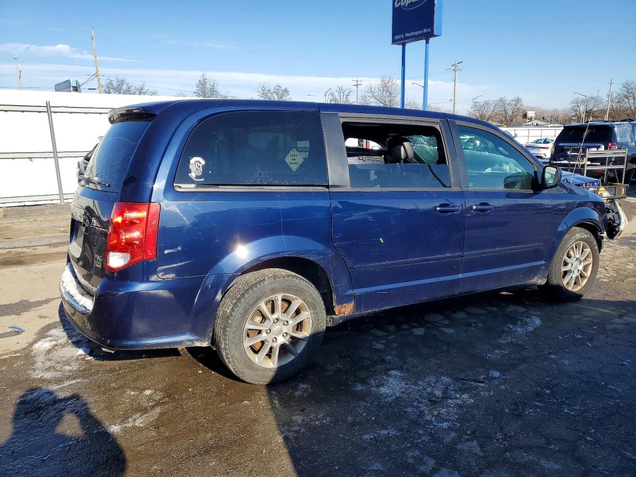 2012 DODGE GRAND CARAVAN R/T photo 3