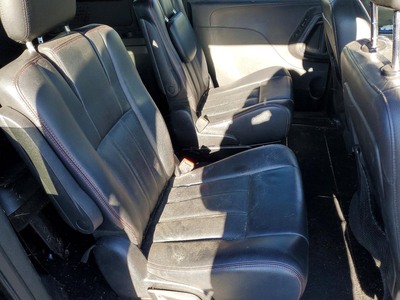 2012 DODGE GRAND CARAVAN R/T photo 11