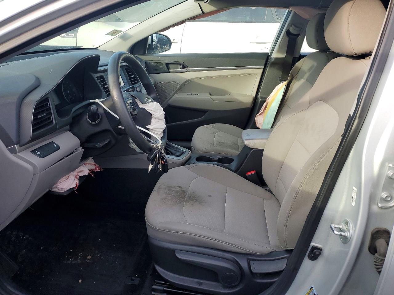 2019 HYUNDAI ELANTRA SE photo 7