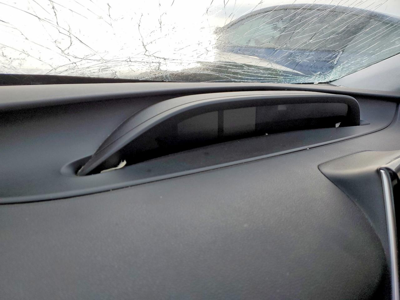 2018 TOYOTA PRIUS photo 9