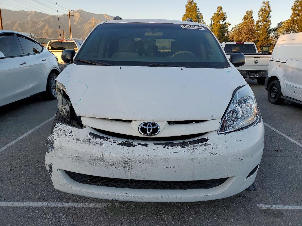 2008 TOYOTA SIENNA LE 8-PASSENGER photo 5