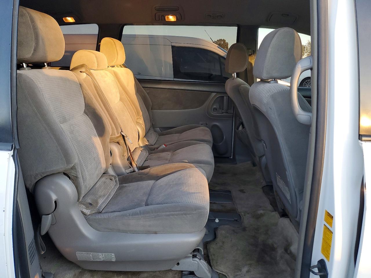 2008 TOYOTA SIENNA LE 8-PASSENGER photo 11