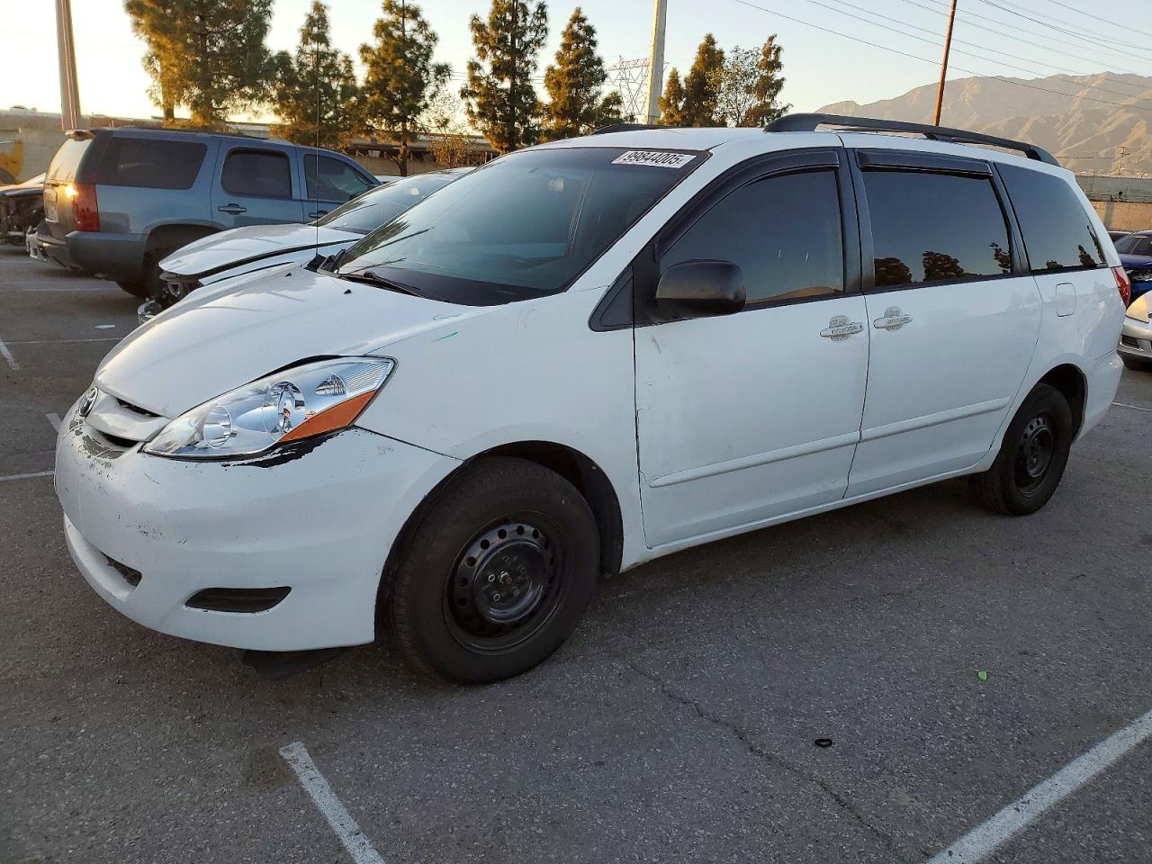 2008 TOYOTA SIENNA