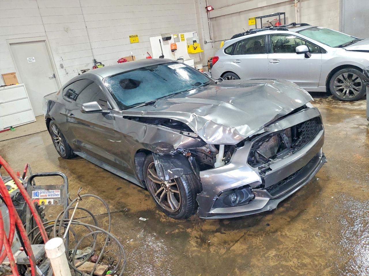2016 FORD MUSTANG photo 4