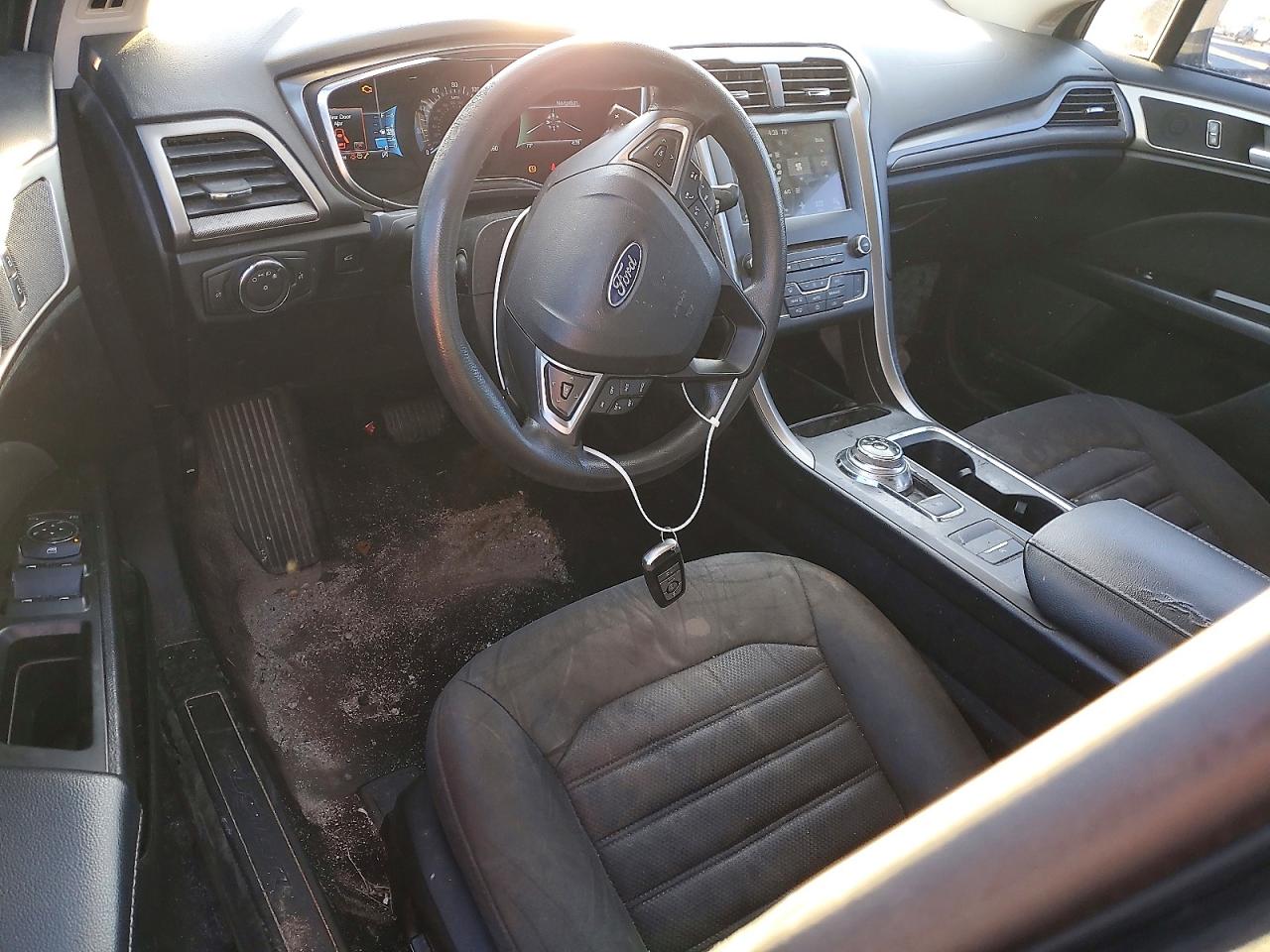 2017 FORD FUSION SE photo 15