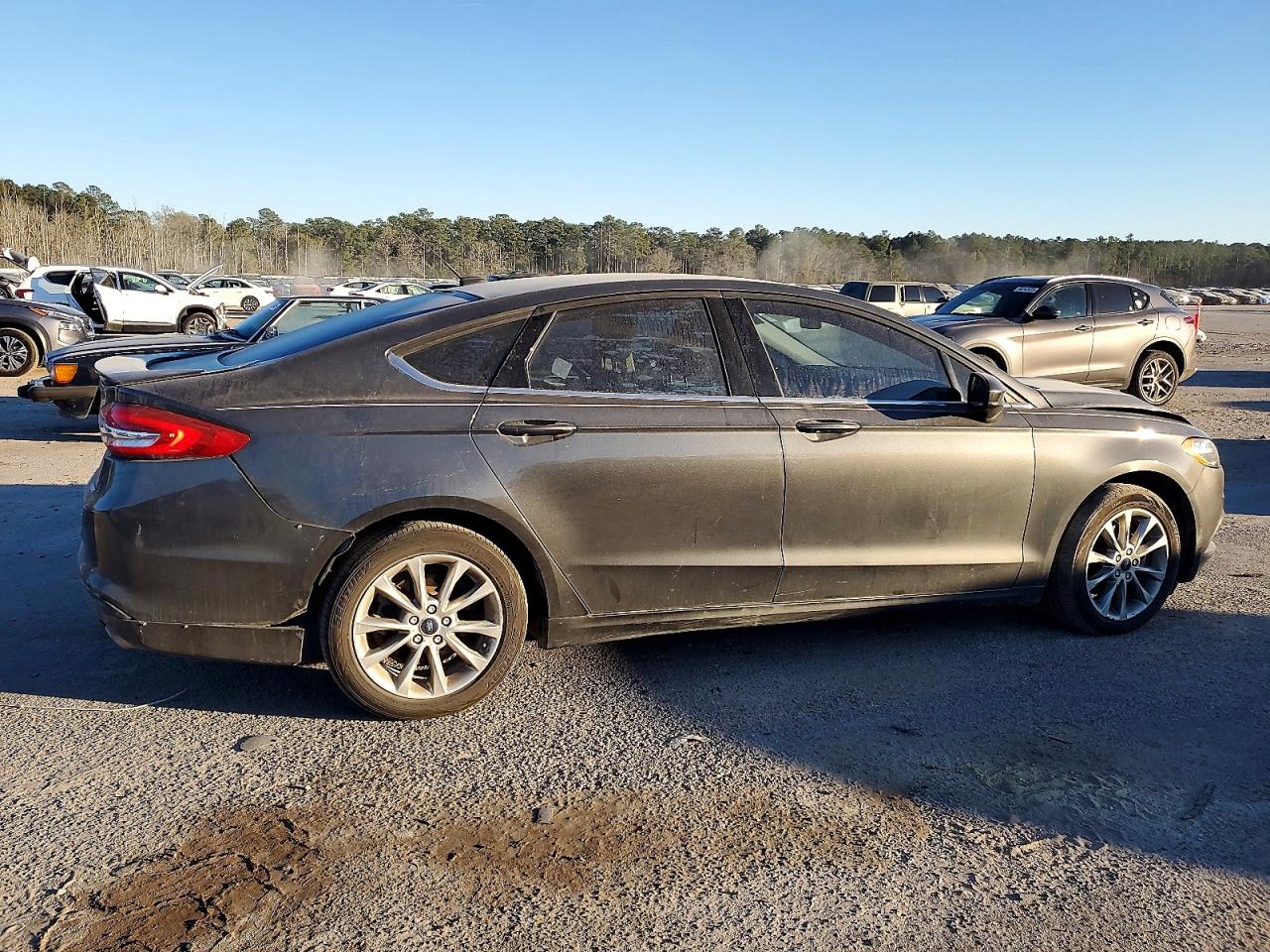 2017 FORD FUSION SE photo 5