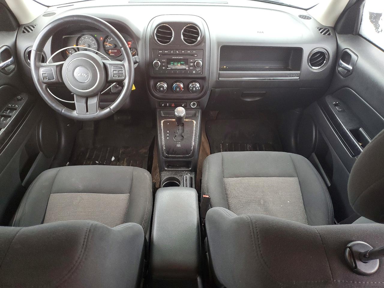 2015 JEEP PATRIOT LATITUDE photo 8