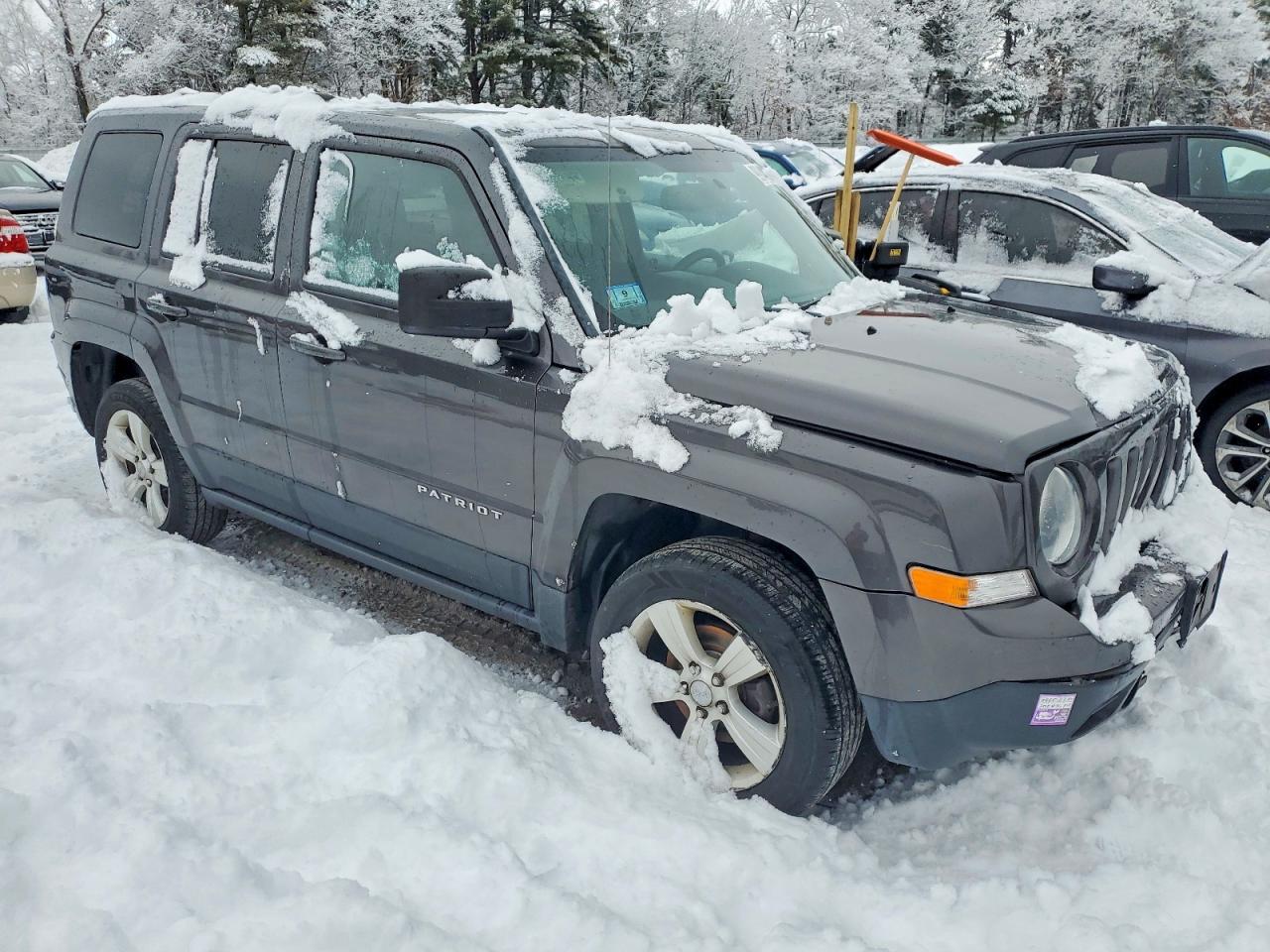 2015 JEEP PATRIOT LATITUDE photo 4
