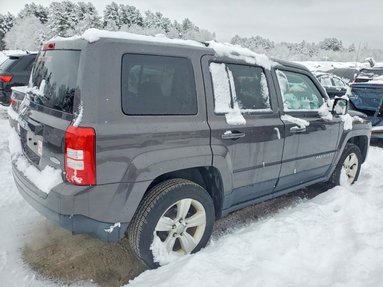 2015 JEEP PATRIOT LATITUDE photo 3