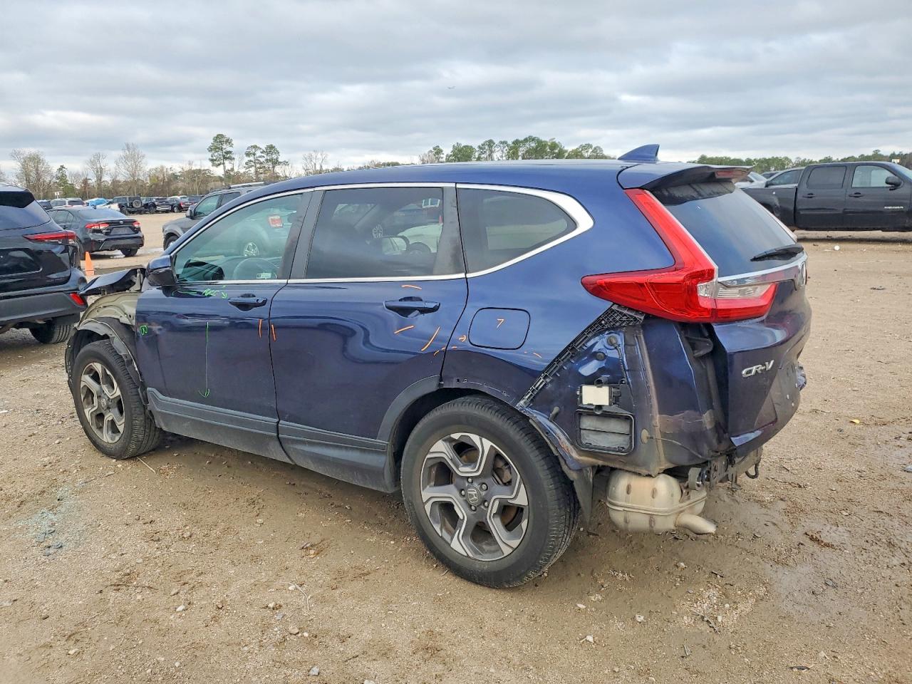 2017 HONDA CR-V EX photo 2