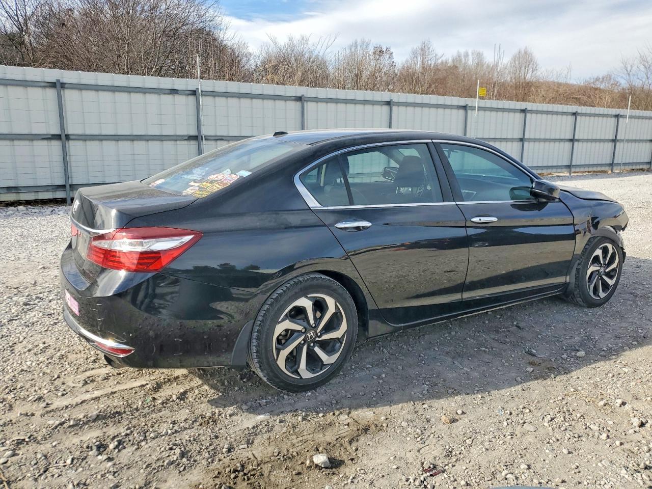 2017 HONDA ACCORD EXL photo 3
