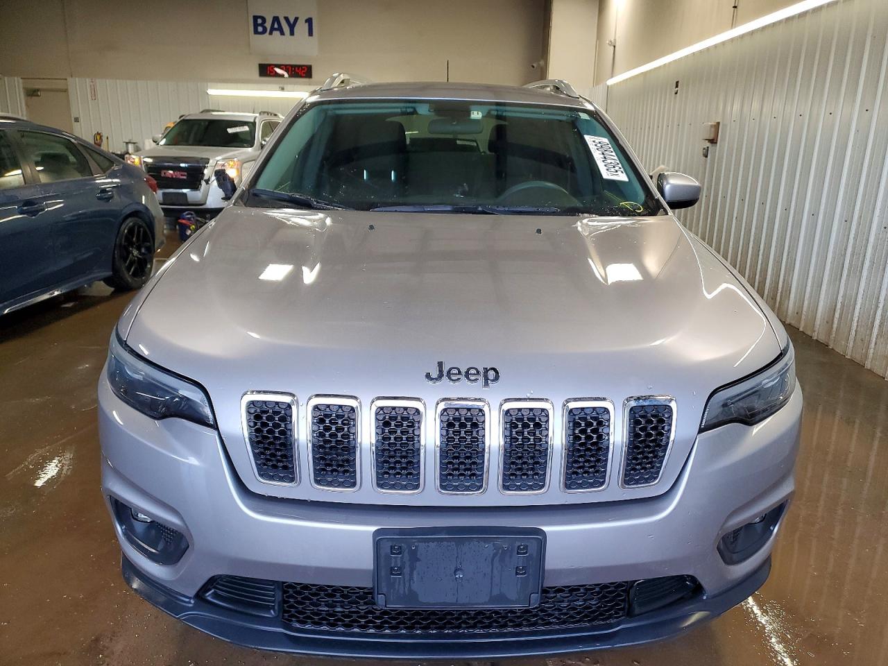 2019 JEEP CHEROKEE LATITUDE photo 9