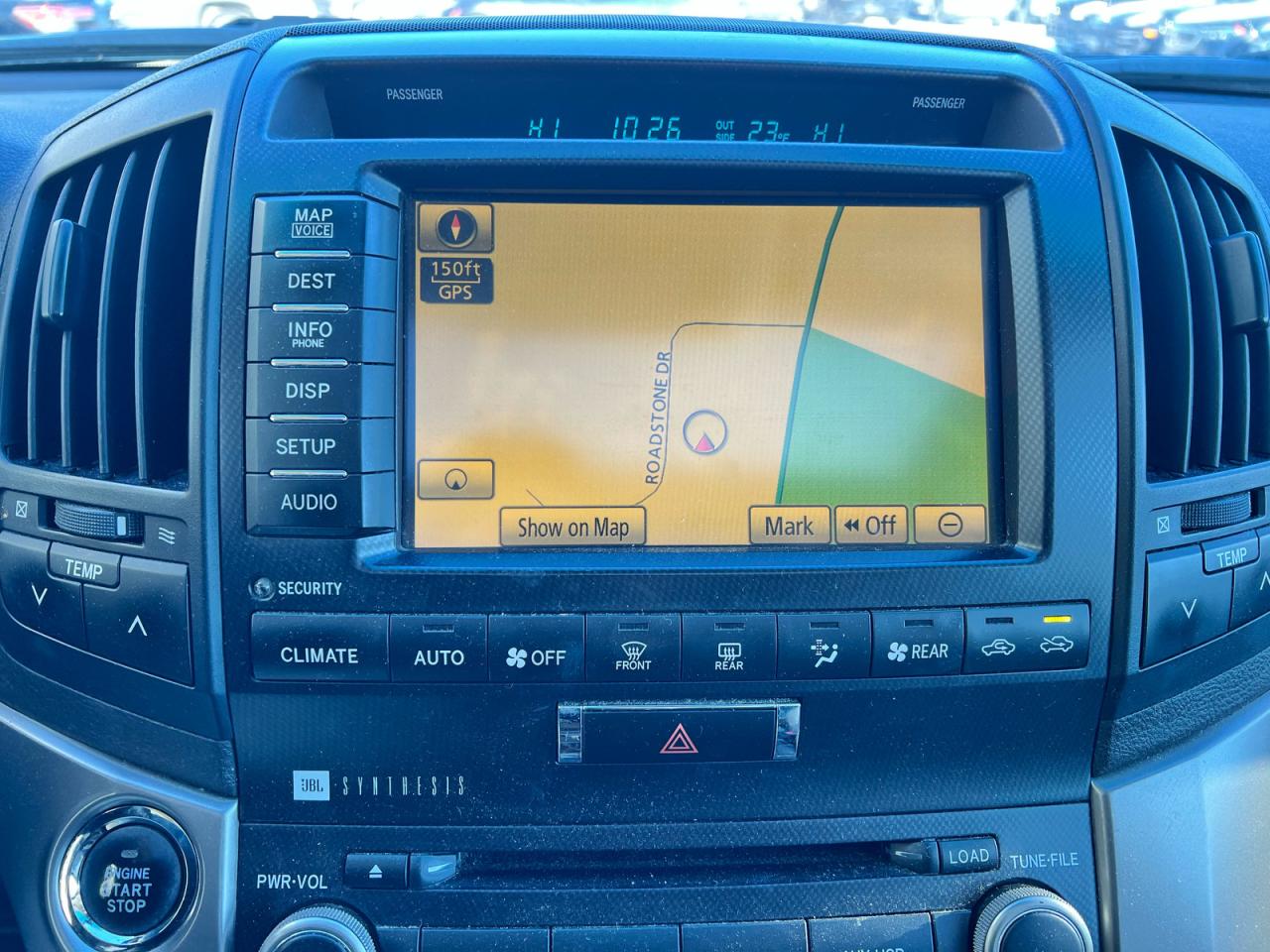 2011 TOYOTA LAND CRUISER photo 12