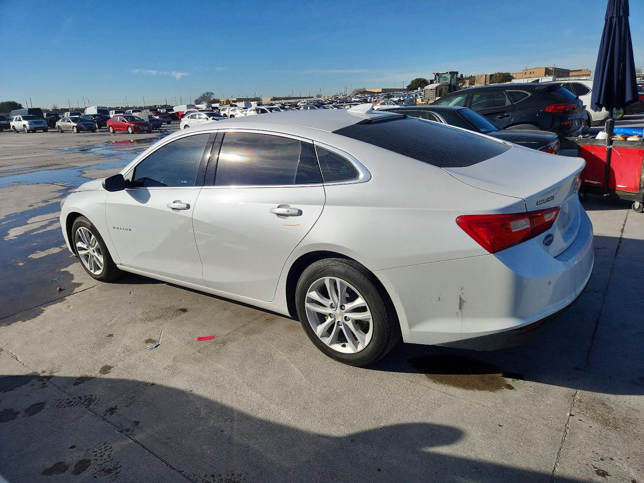 2018 CHEVROLET MALIBU LT photo 2
