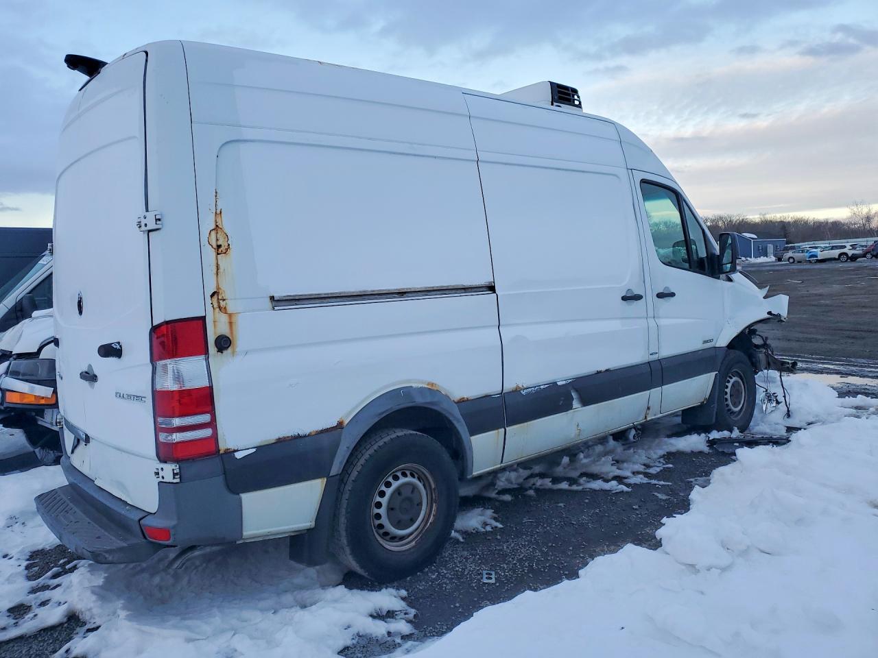 2016 MERCEDES-BENZ SPRINTER 2500 photo 3