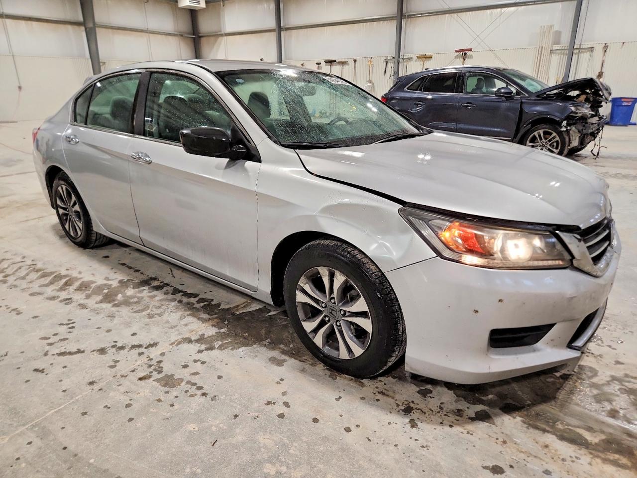 2013 HONDA ACCORD LX photo 4