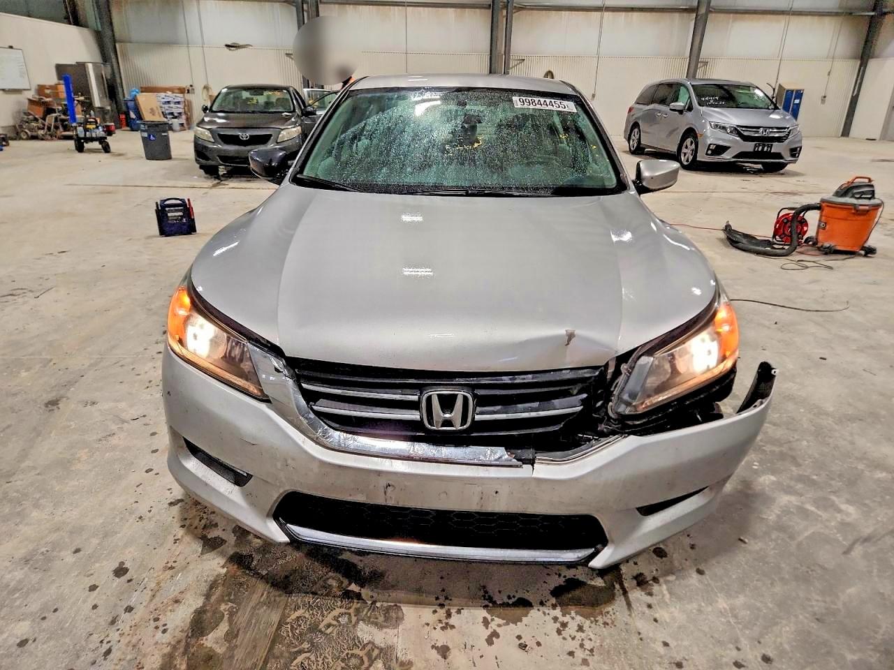 2013 HONDA ACCORD LX photo 5