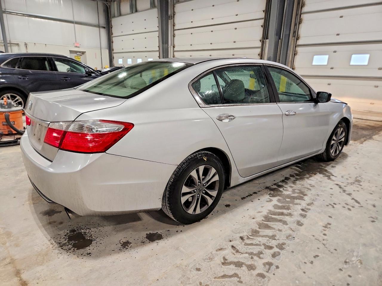 2013 HONDA ACCORD LX photo 3