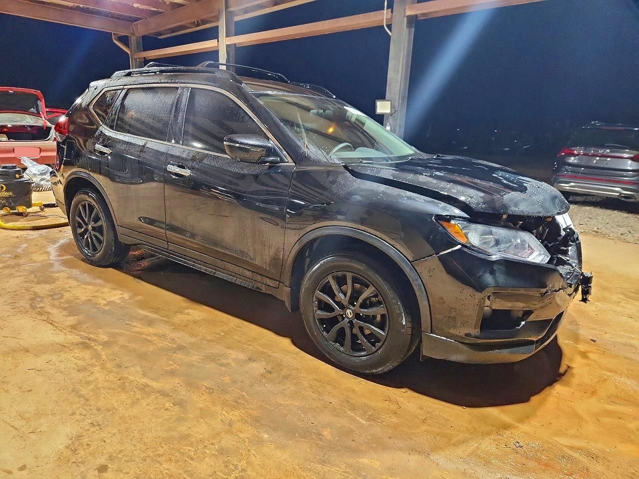 2018 NISSAN ROGUE S photo 2