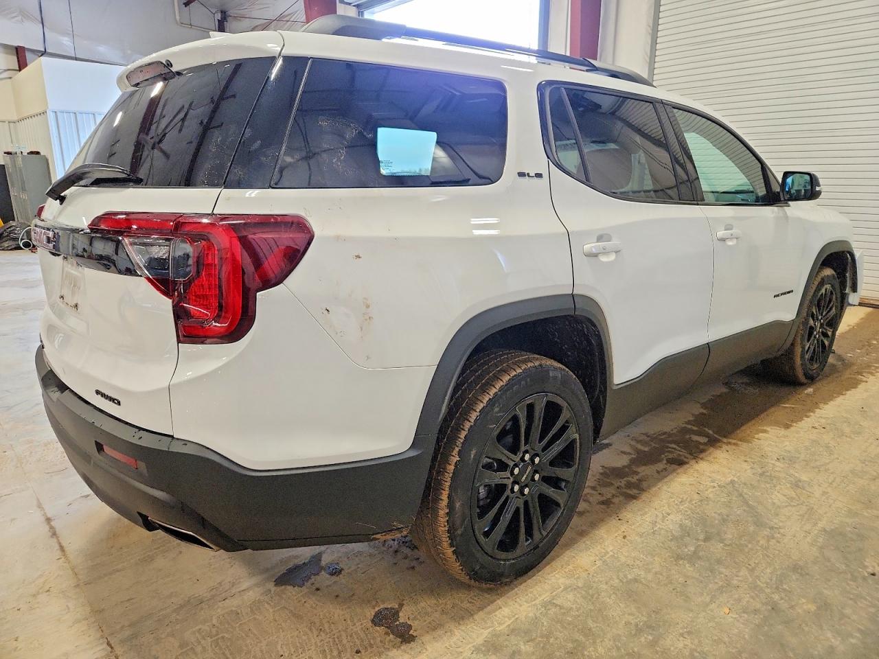 2023 GMC ACADIA SLE photo 3