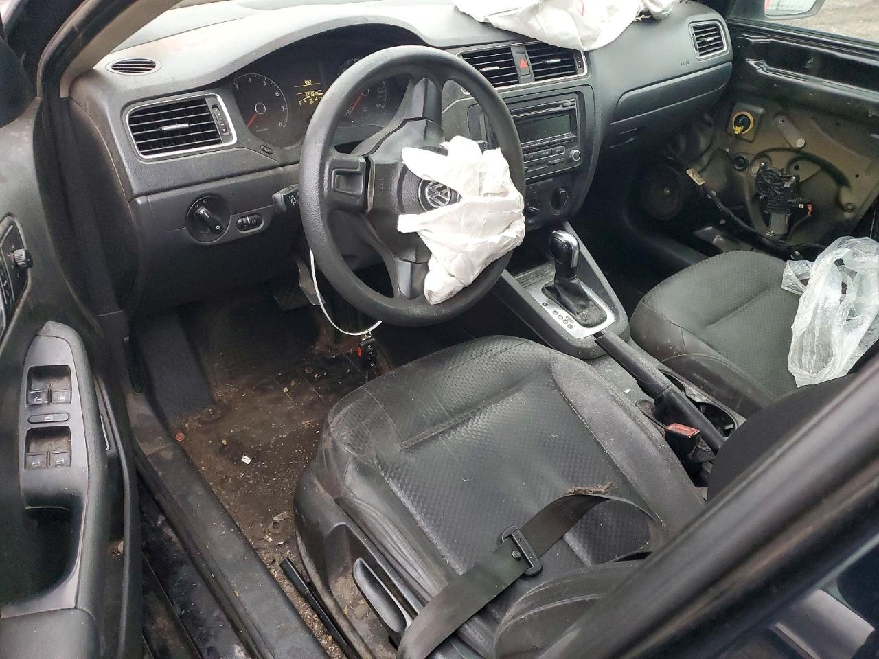 2014 VOLKSWAGEN JETTA BASE photo 8