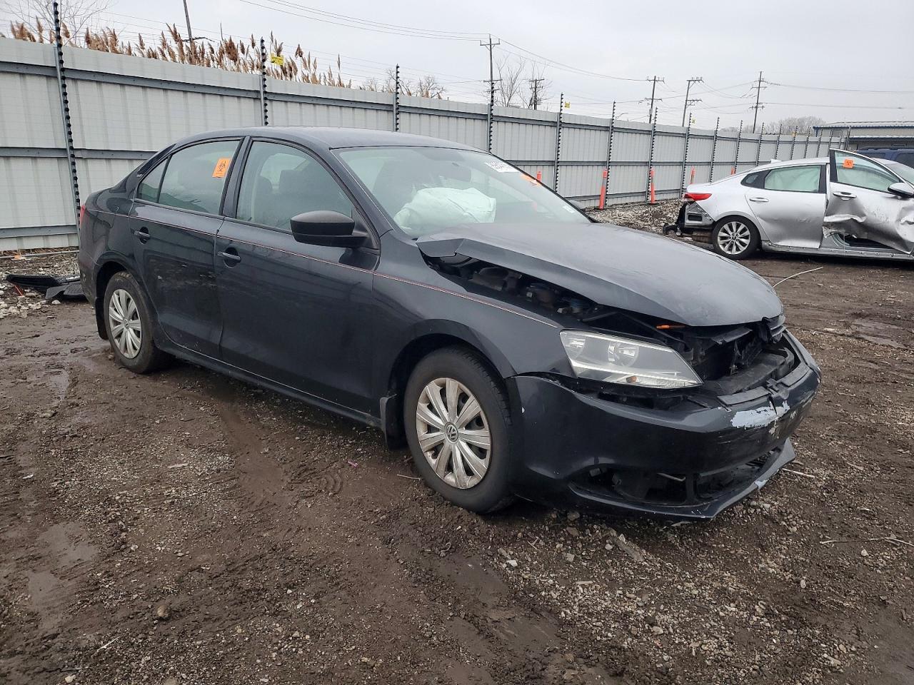 2014 VOLKSWAGEN JETTA BASE photo 4