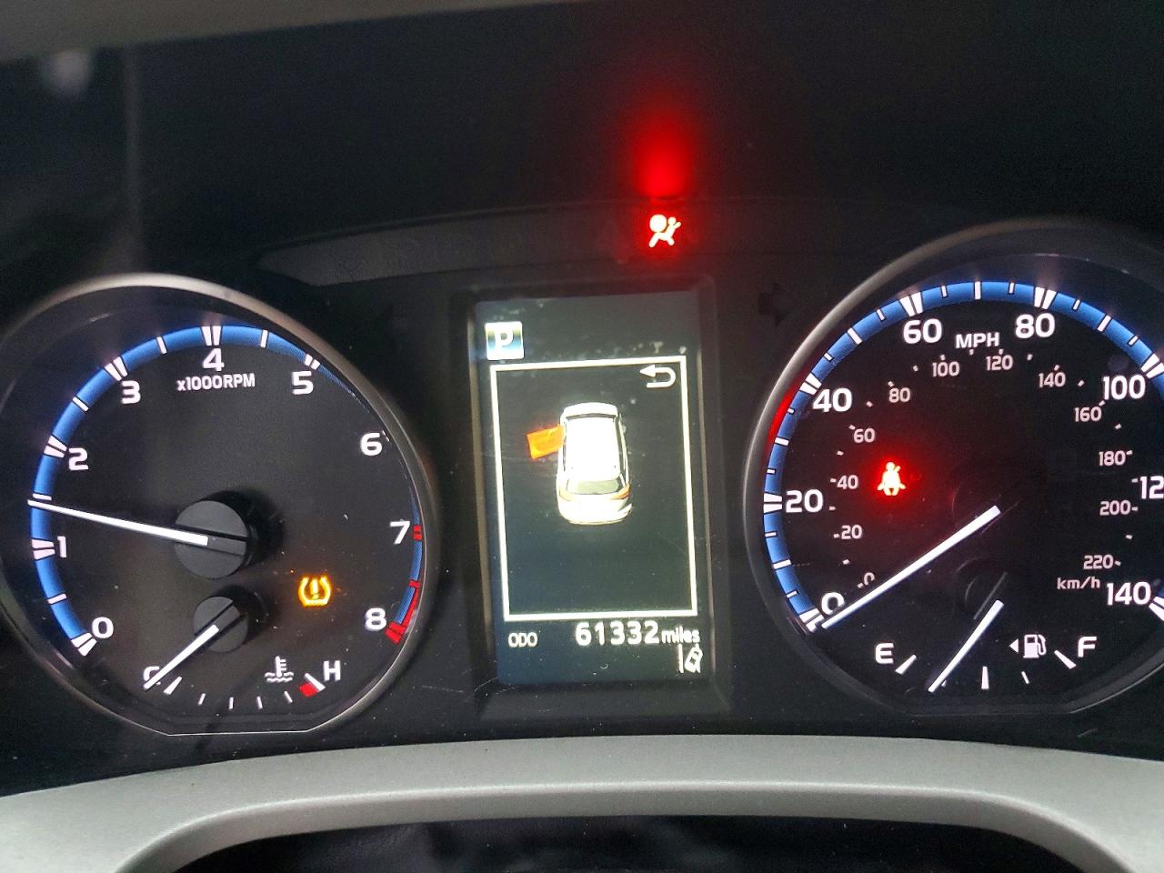 2018 TOYOTA RAV4 LE photo 9