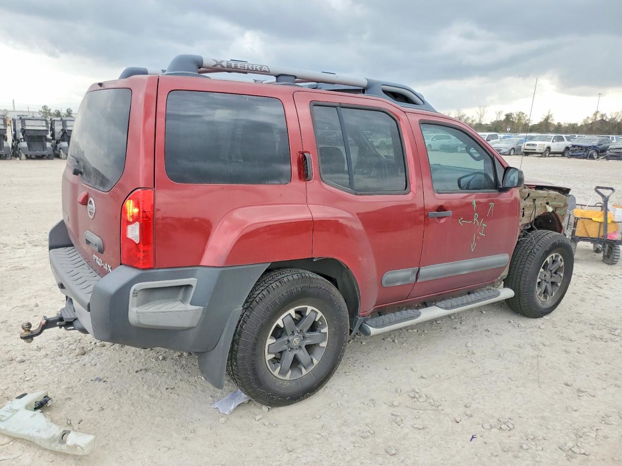 2015 NISSAN XTERRA X photo 3