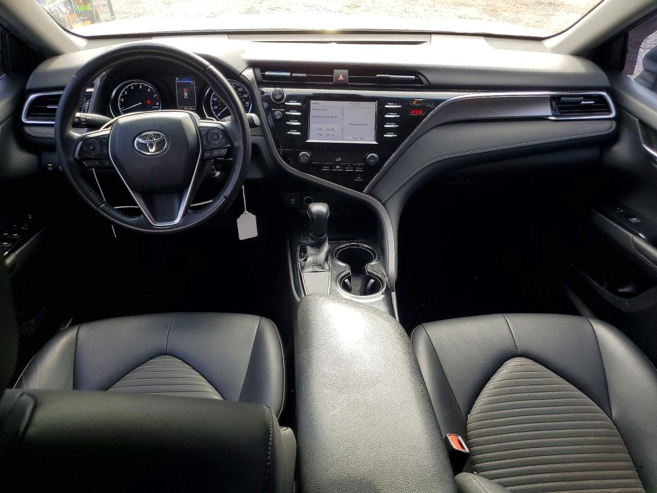 2018 TOYOTA CAMRY L photo 8