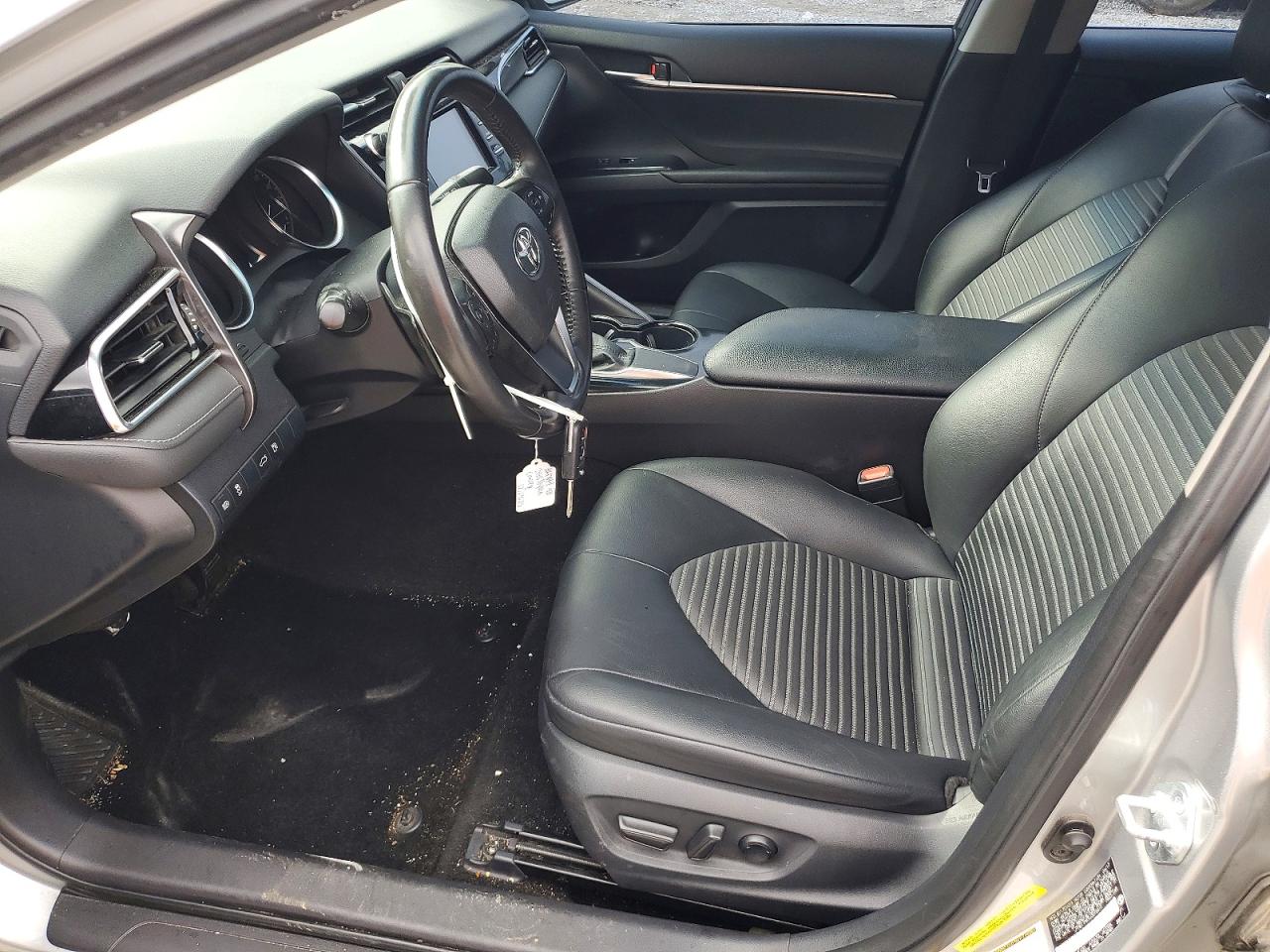 2018 TOYOTA CAMRY L photo 7