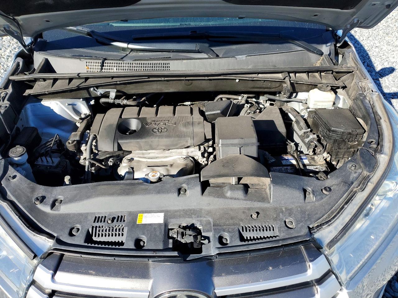2019 TOYOTA HIGHLANDER LE photo 12
