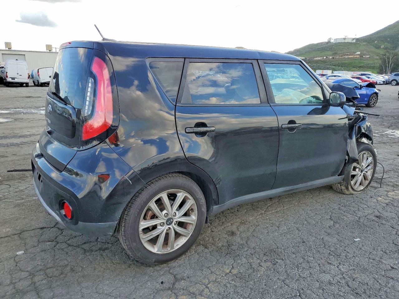 2018 KIA SOUL + photo 3