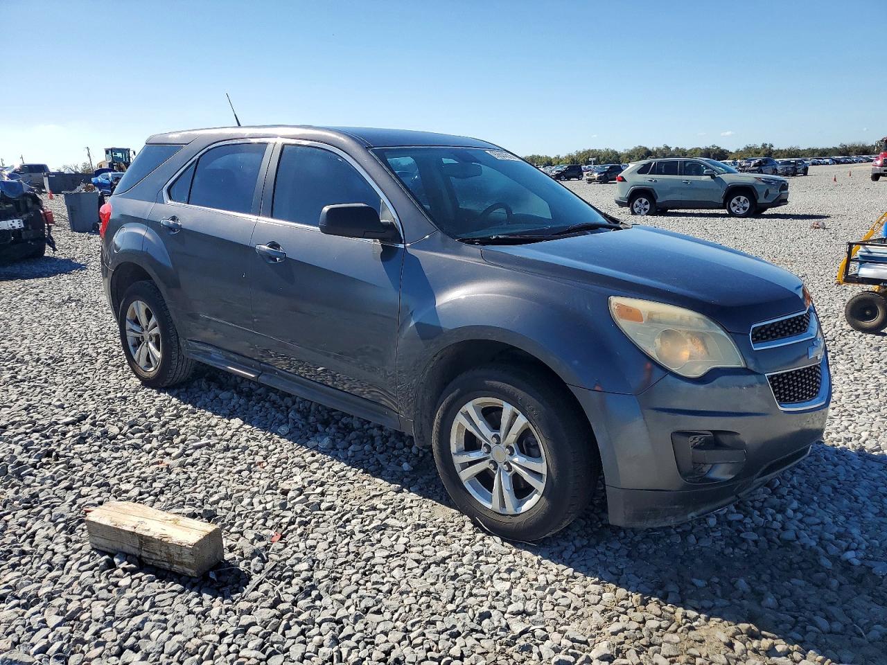 2010 CHEVROLET EQUINOX LS photo 4