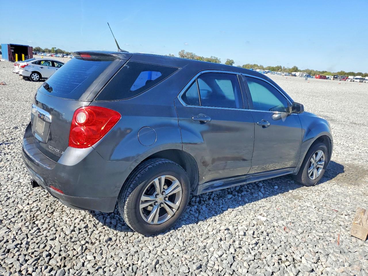 2010 CHEVROLET EQUINOX LS photo 3