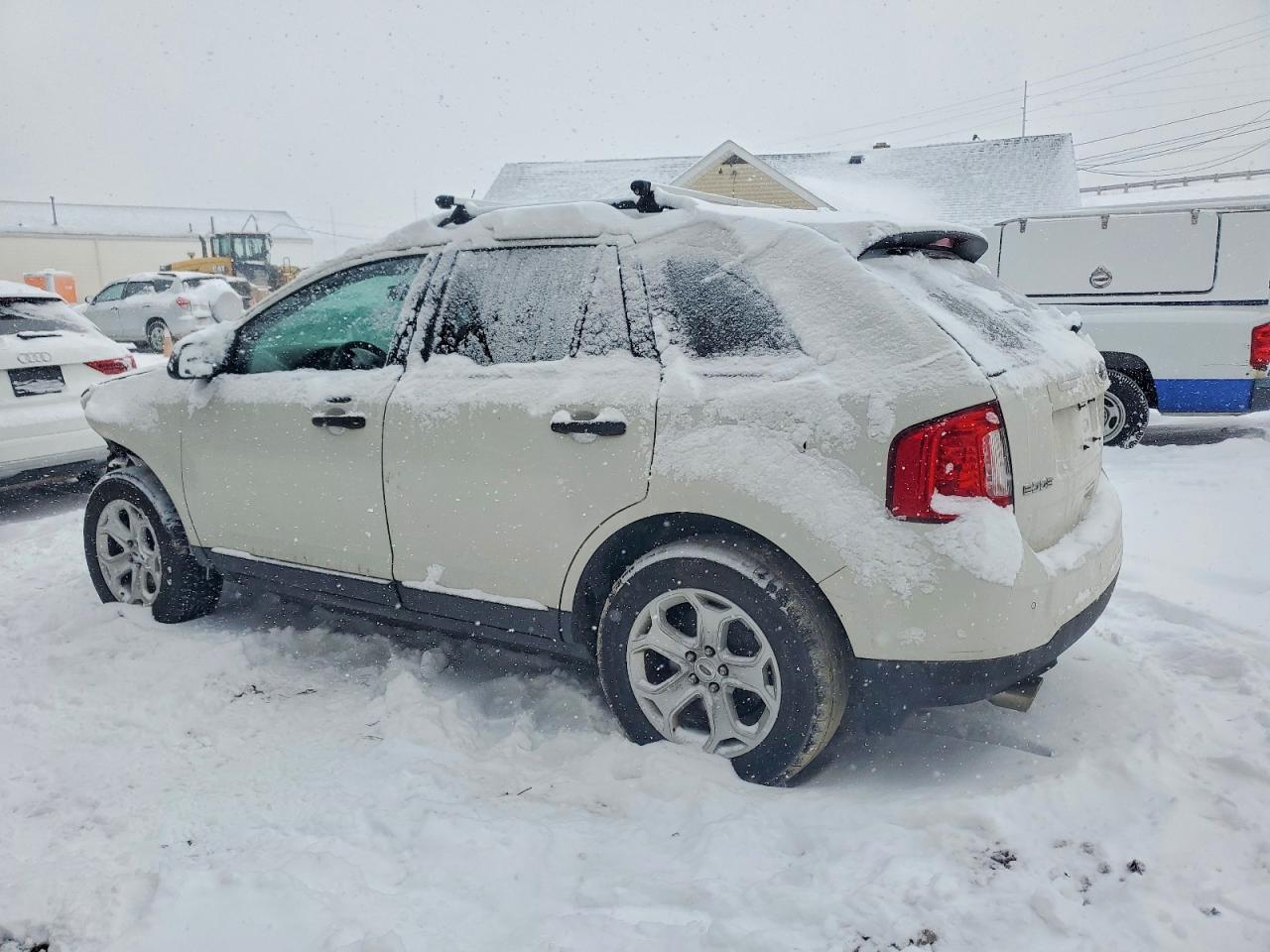 2013 FORD EDGE SE photo 2